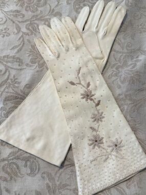 Vintage women' gloves size 7
